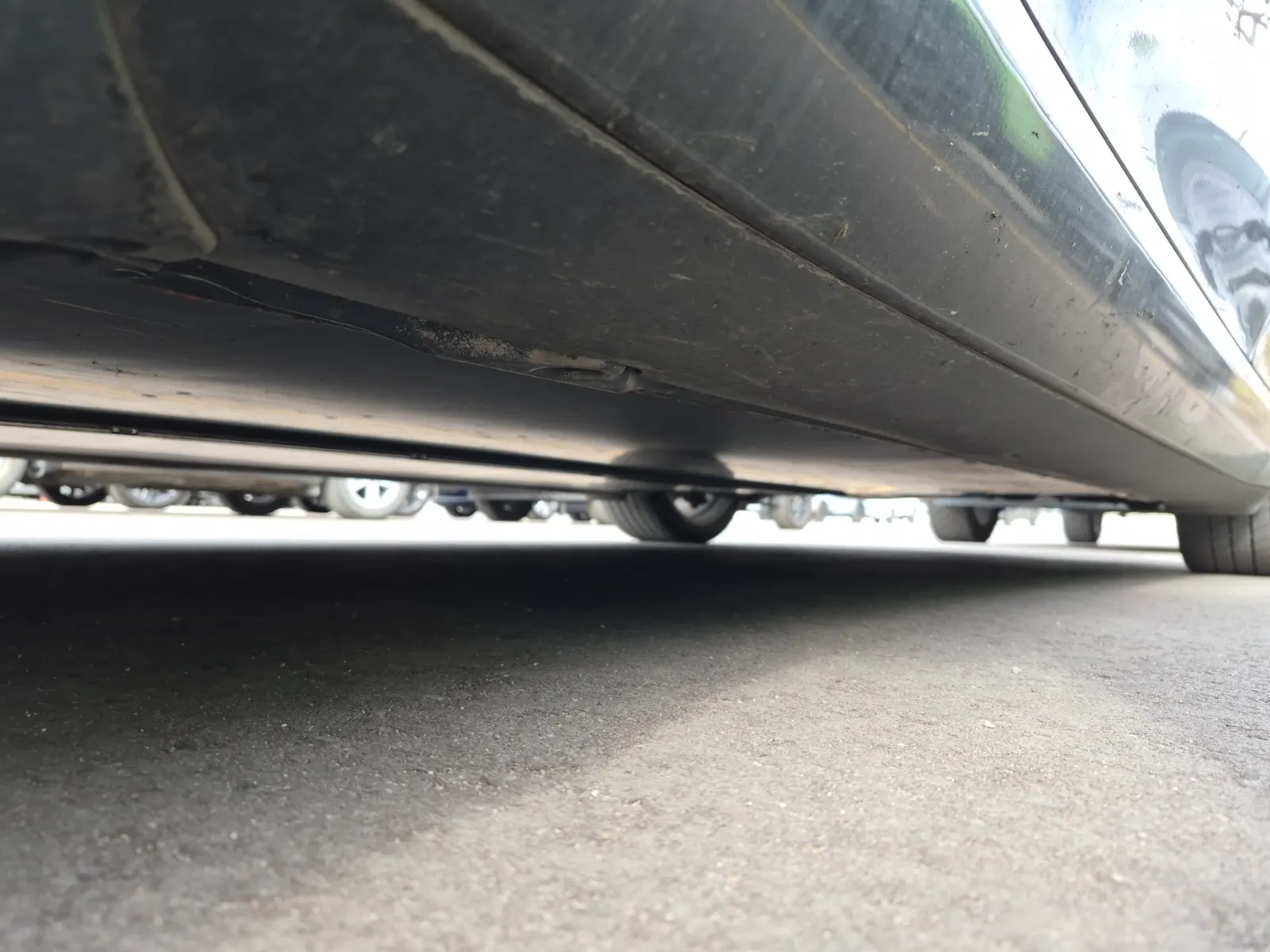 Undercarriage - Driver Photo