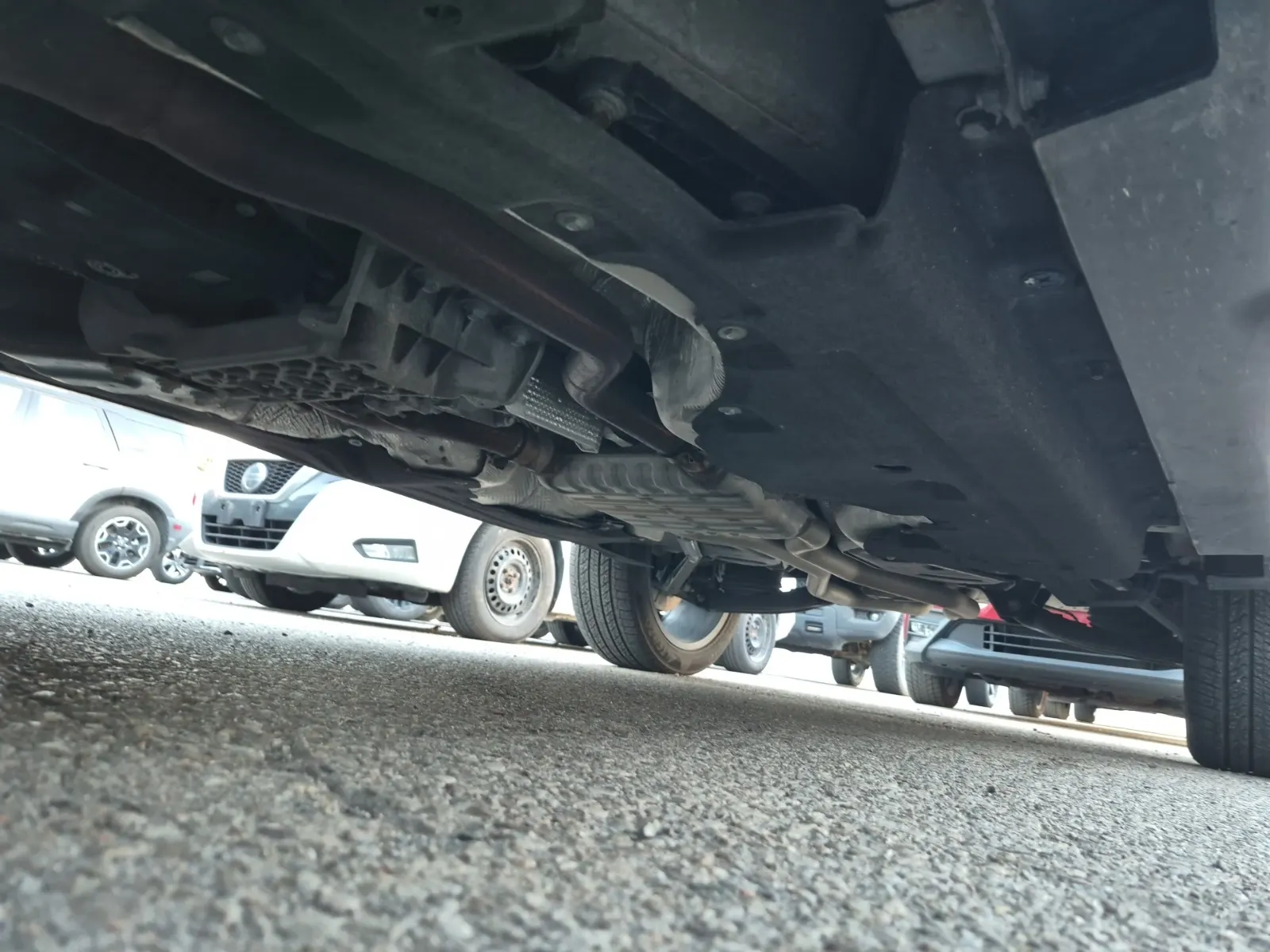 Undercarriage - Driver Photo