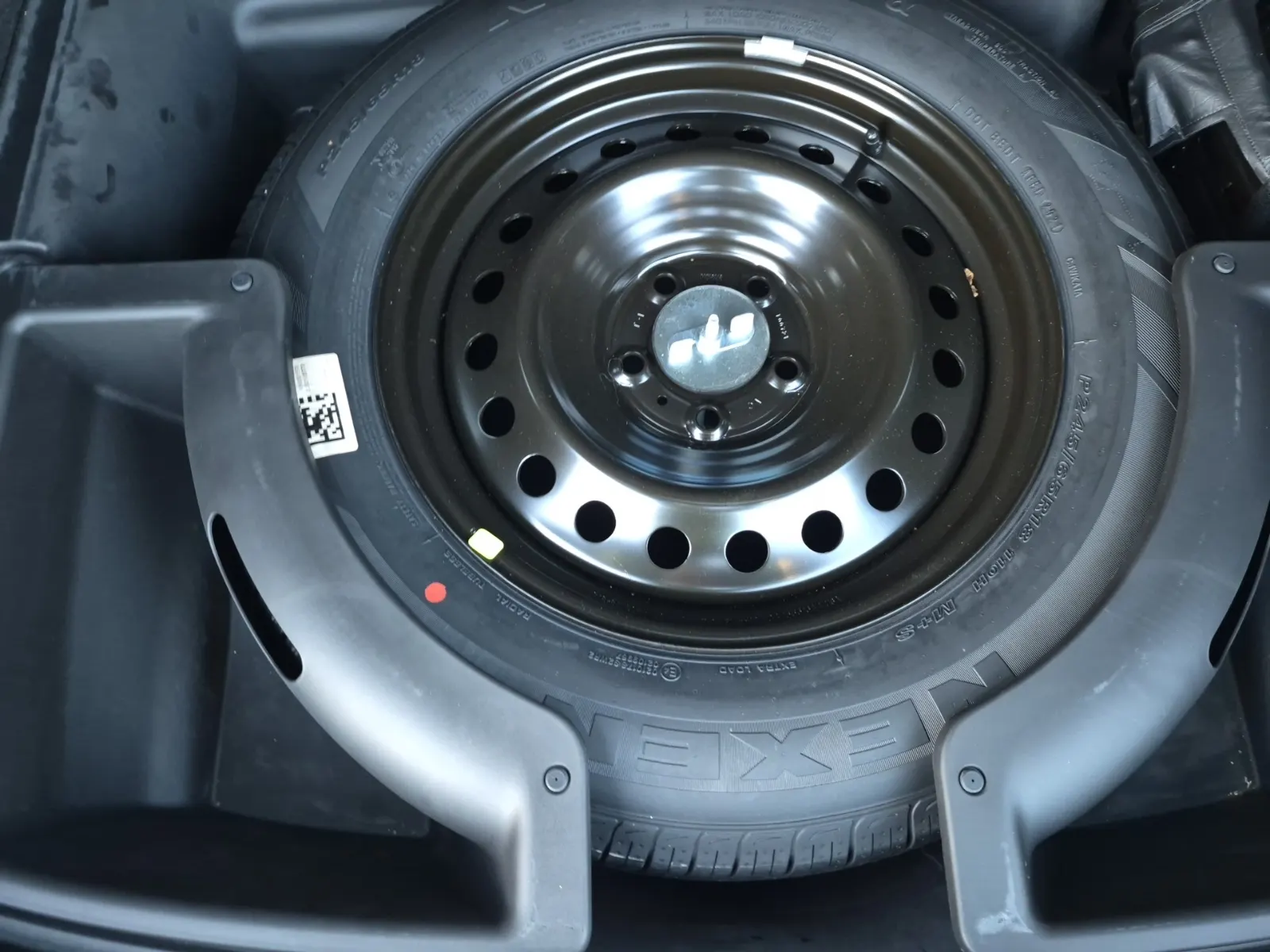 Spare Tire & Wheel Photo