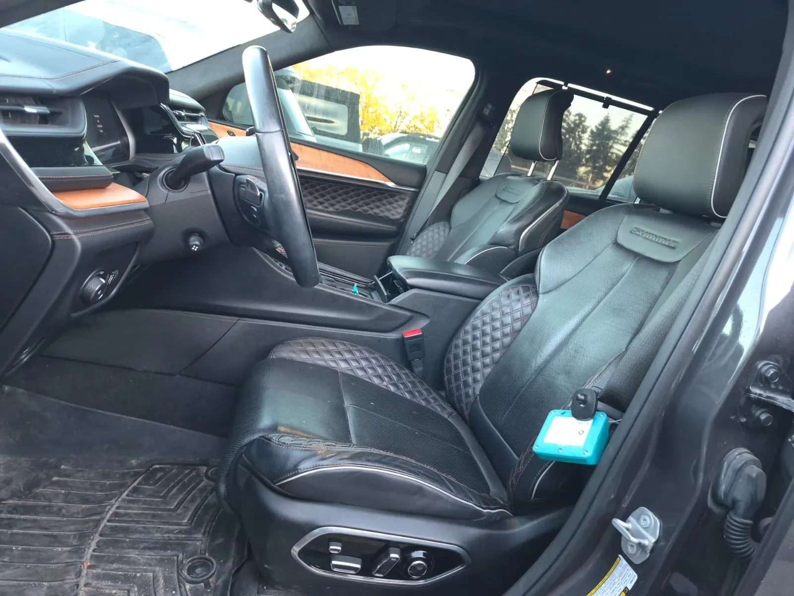 Front Interior Photo