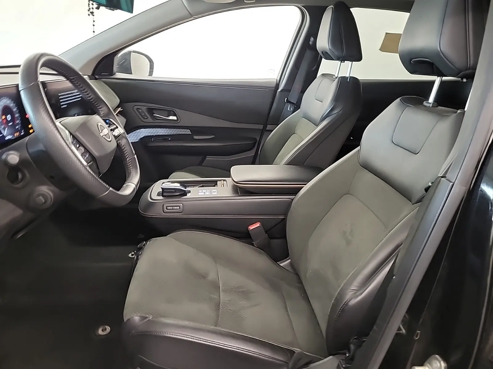 Front Interior Photo