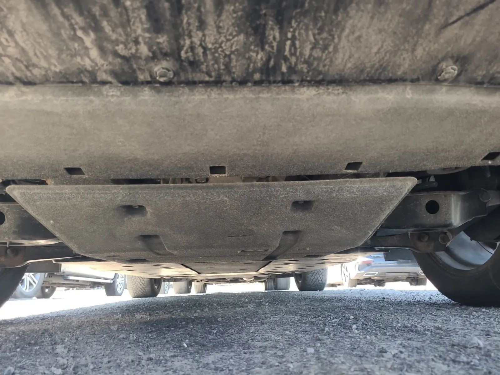Undercarriage - Rear Photo