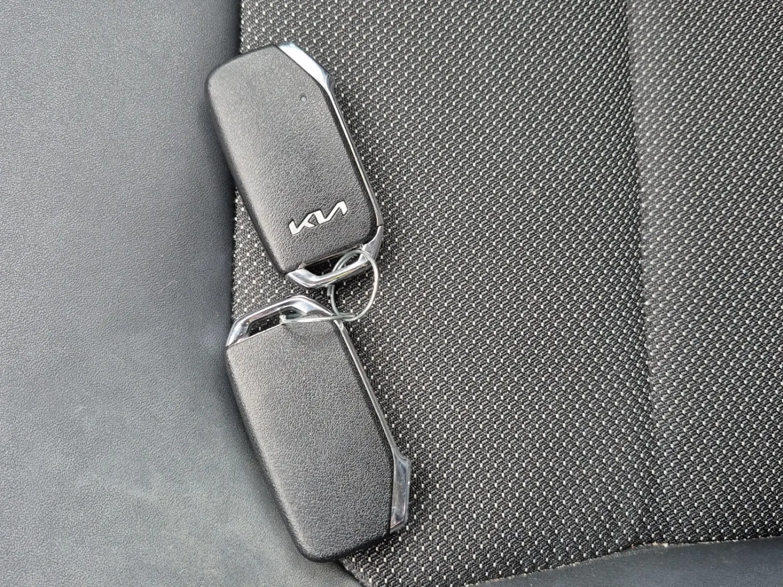 Keys/Fobs/Manual Photo