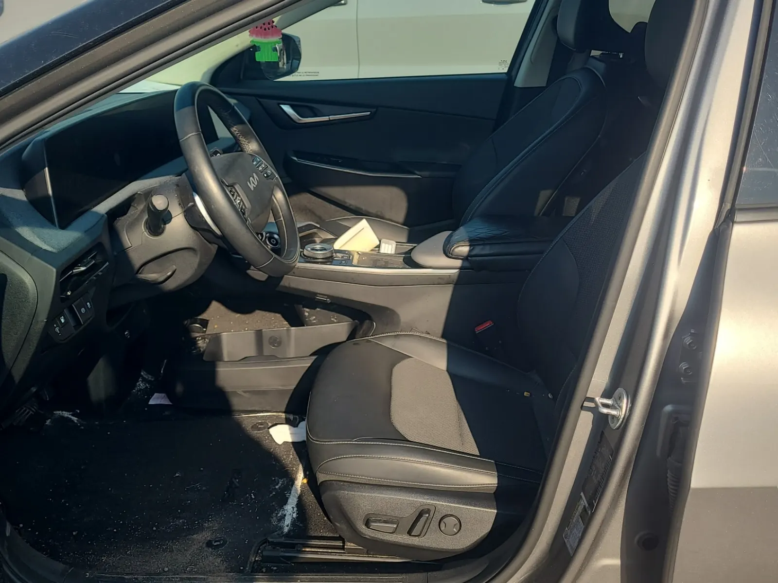 Front Interior Photo