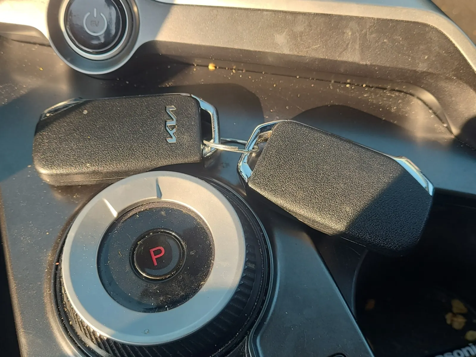 Keys/Fobs/Manual Photo
