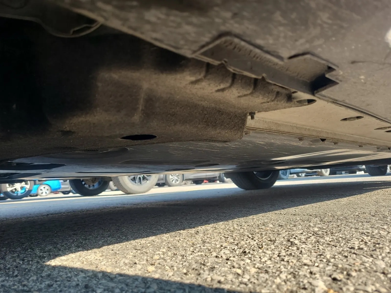 Undercarriage - Driver Photo
