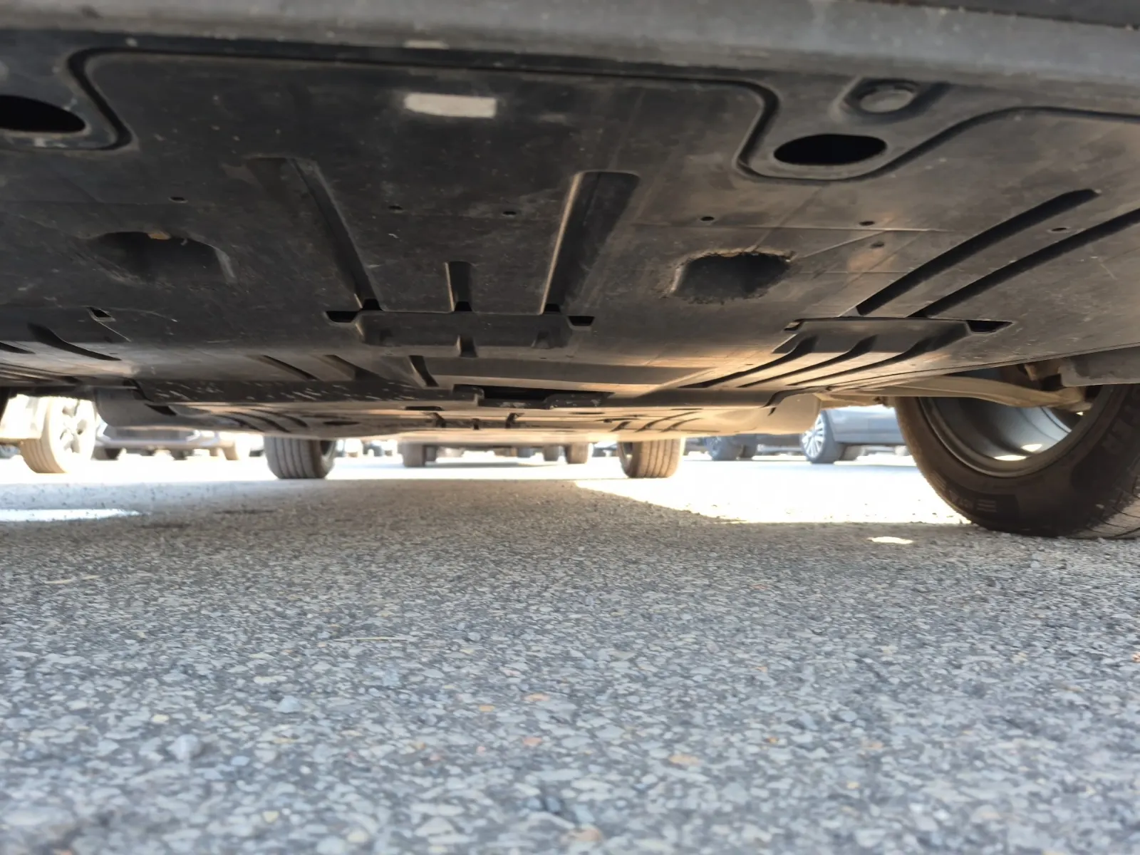 Undercarriage - Front Photo