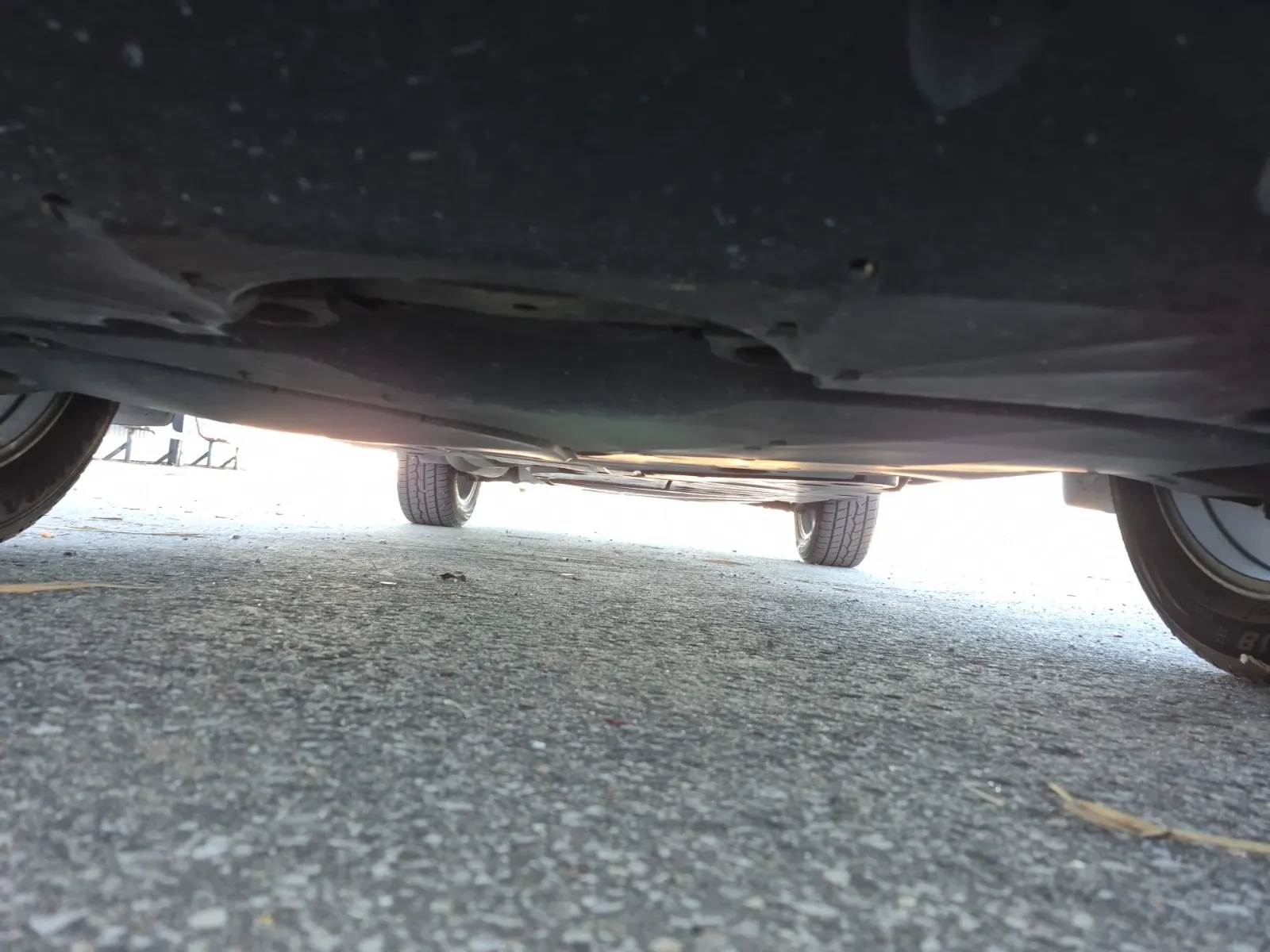 Undercarriage - Front Photo