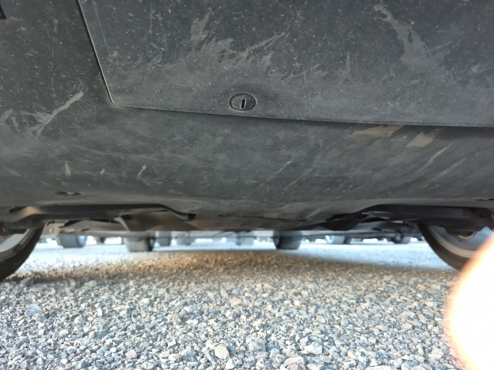Undercarriage - Rear Photo