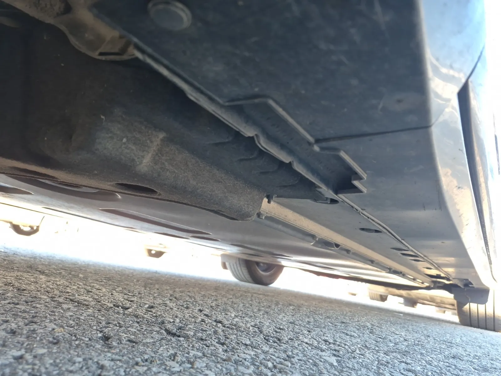 Undercarriage - Driver Photo