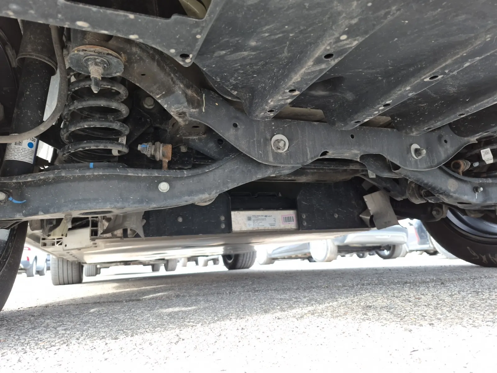 Undercarriage - Rear Photo