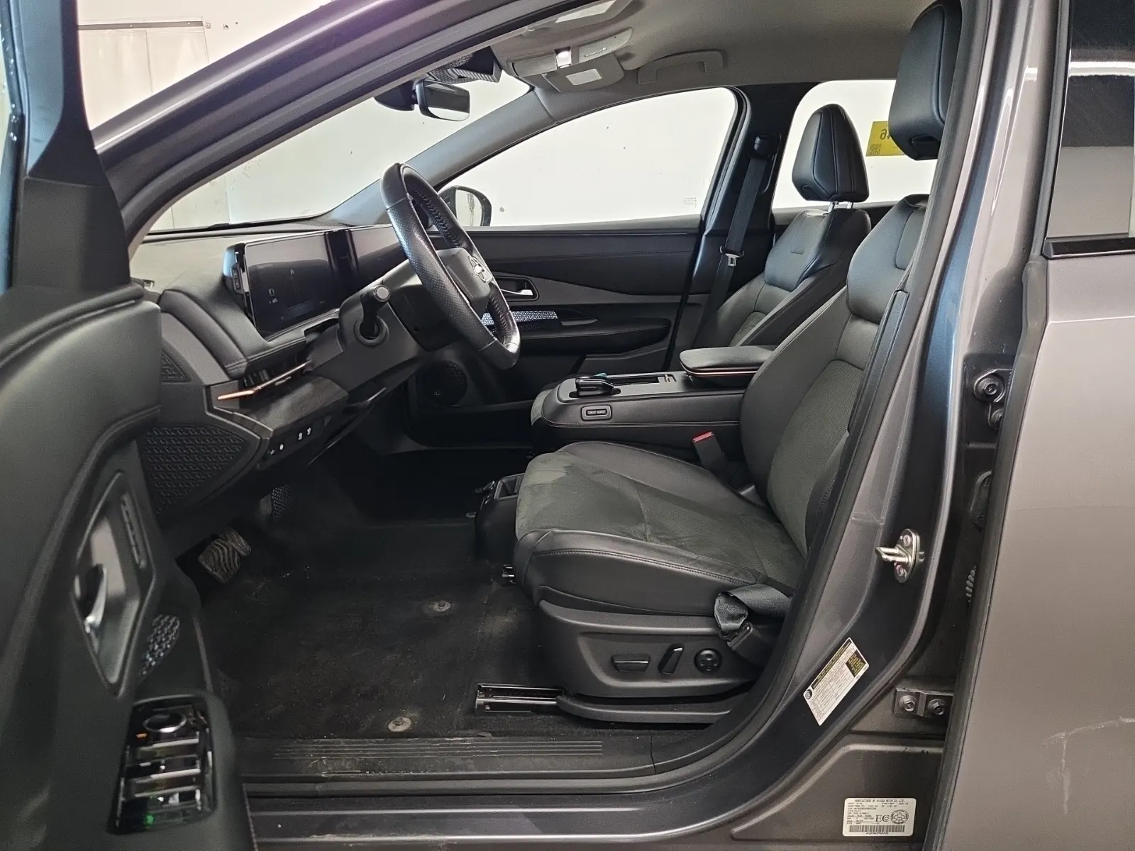 Front Interior Photo