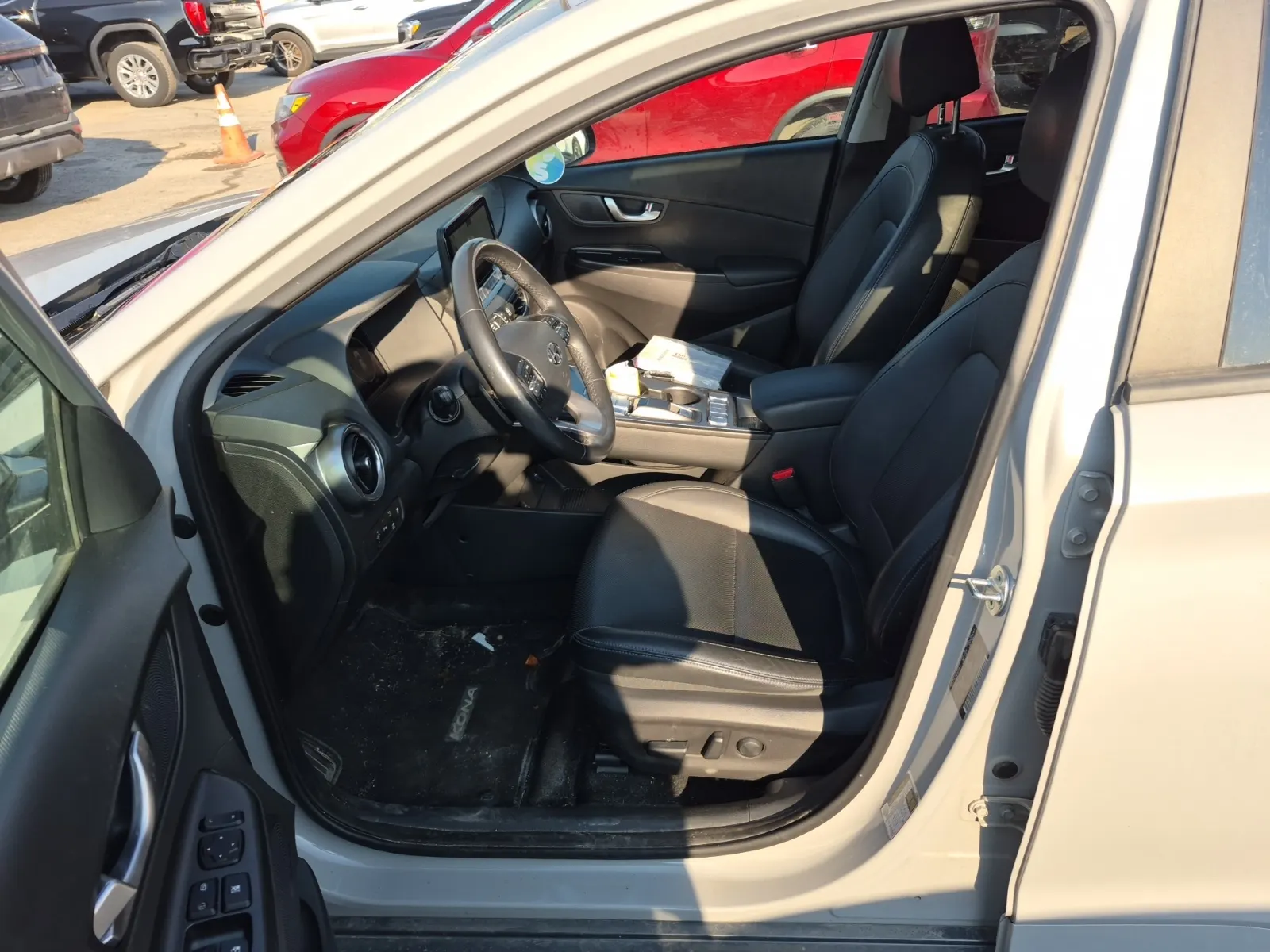 Front Interior Photo