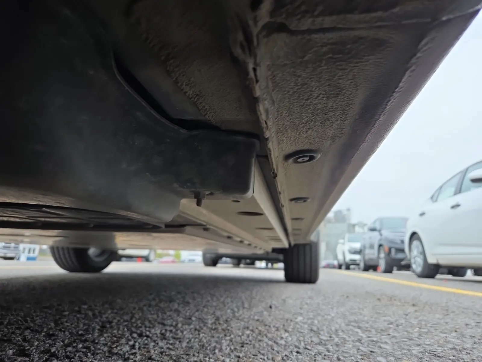 Undercarriage - Driver Photo