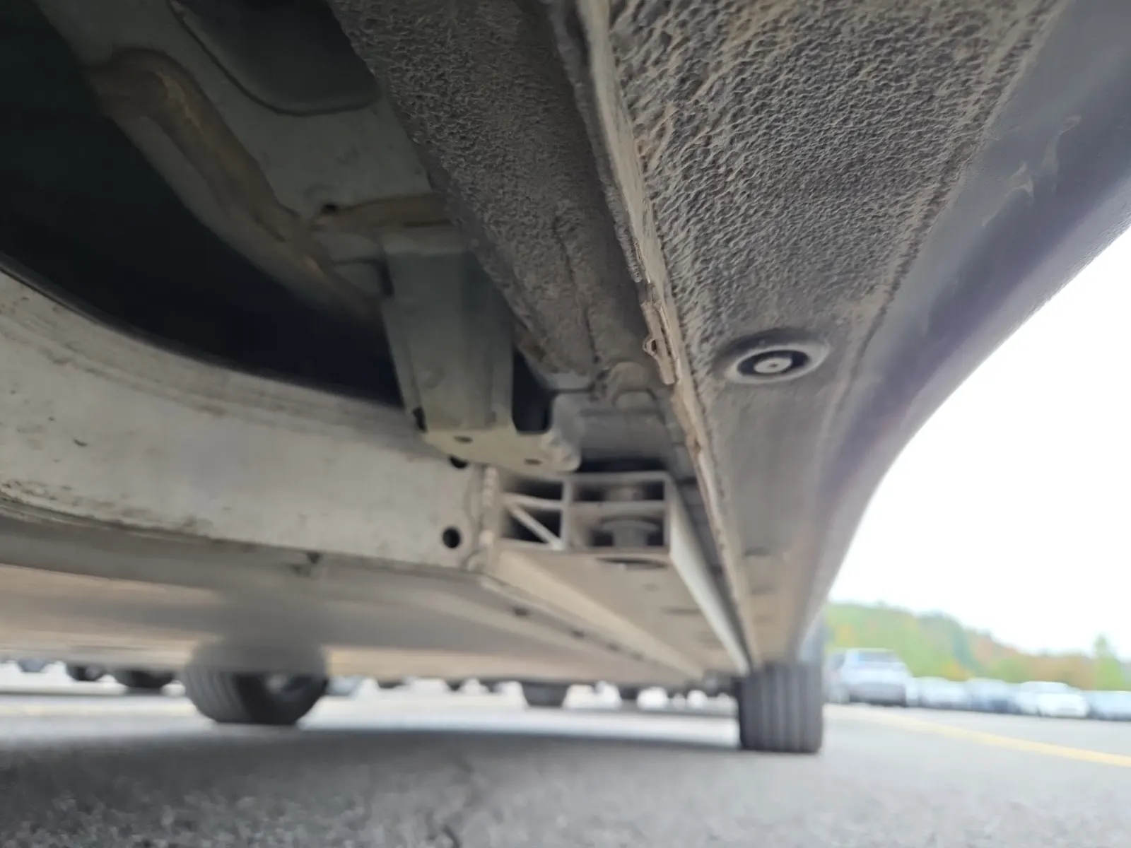 Undercarriage - Passenger Photo