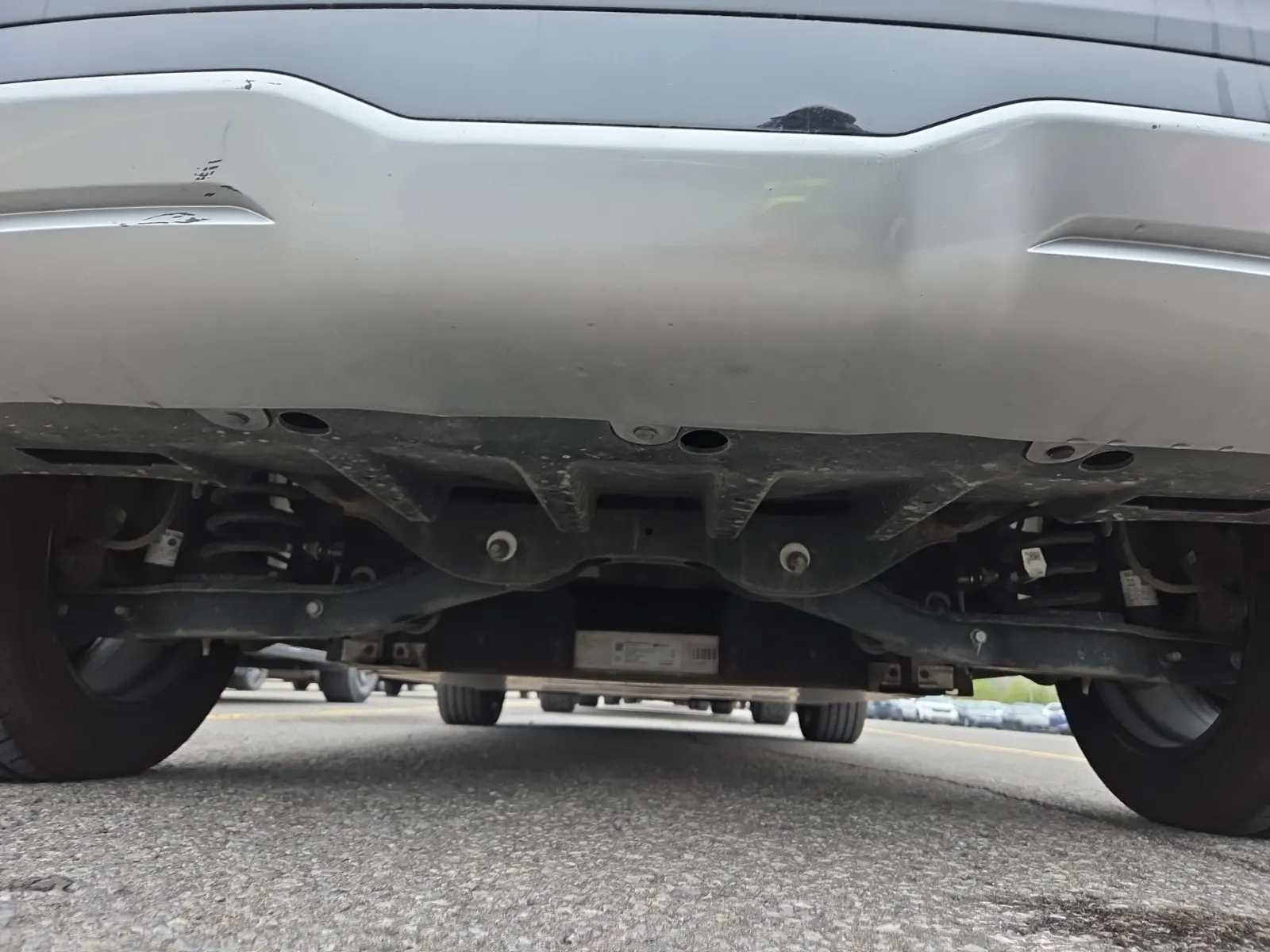 Undercarriage - Rear Photo