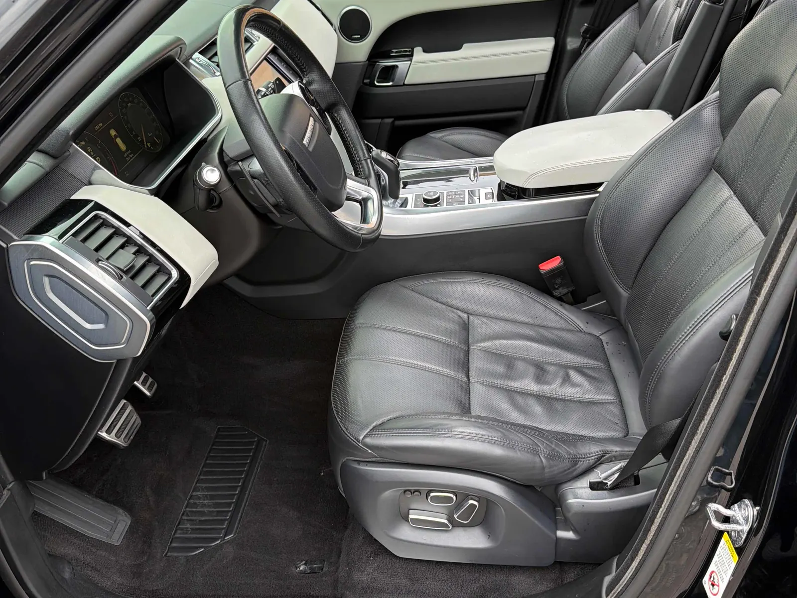 Interior driver side