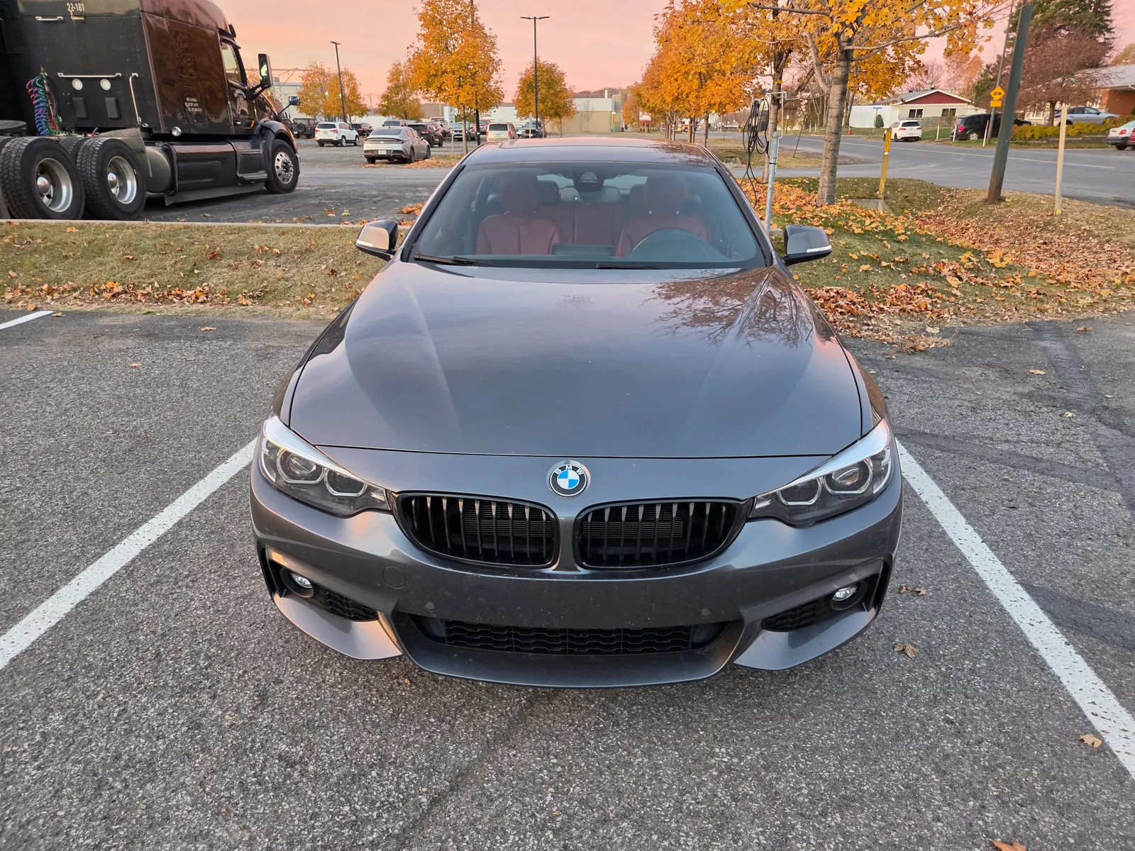 3/4 Front (Main image)