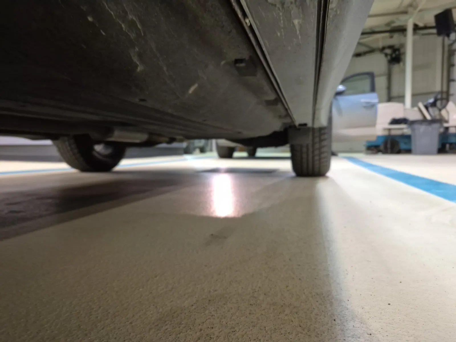 Undercarriage - Driver Photo
