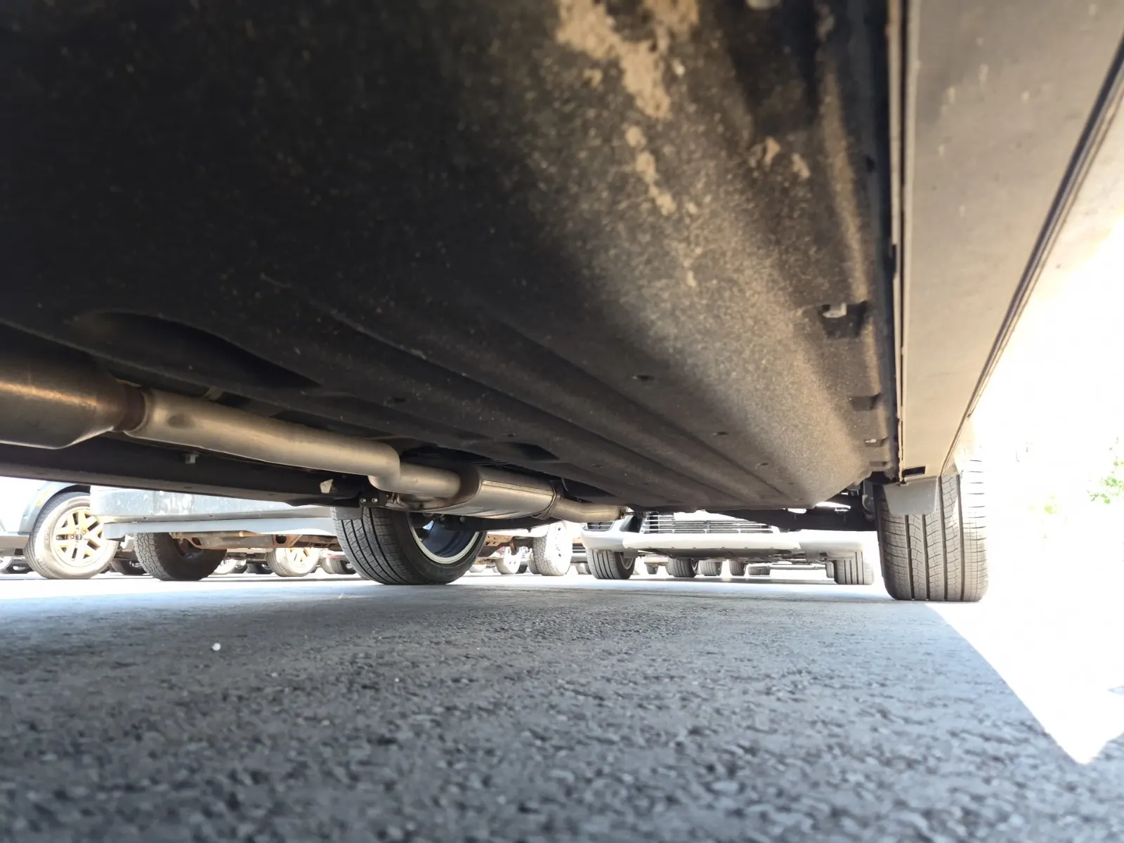 Undercarriage - Driver Photo