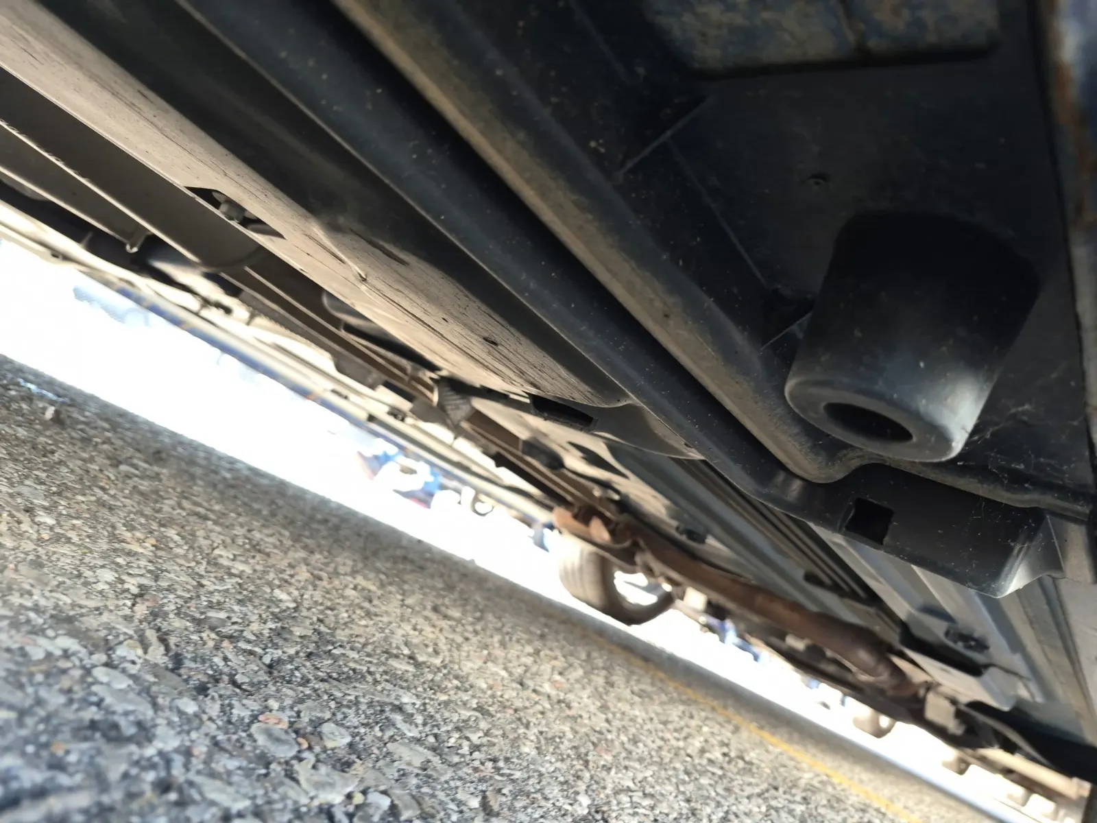 Undercarriage - Passenger Photo