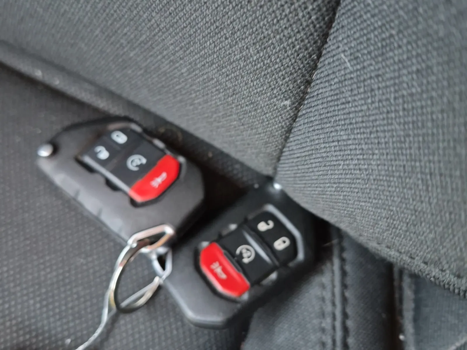 Keys/Fobs/Manual Photo