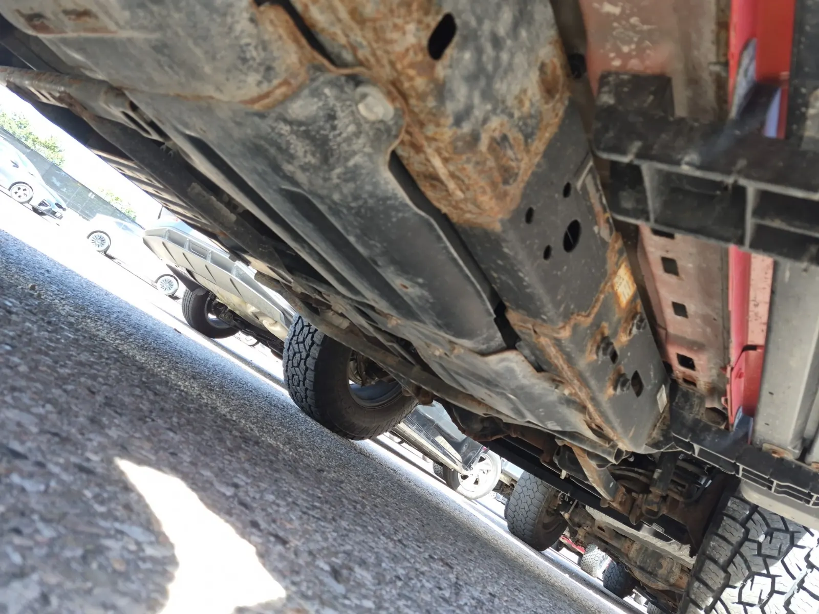 Undercarriage - Passenger Photo