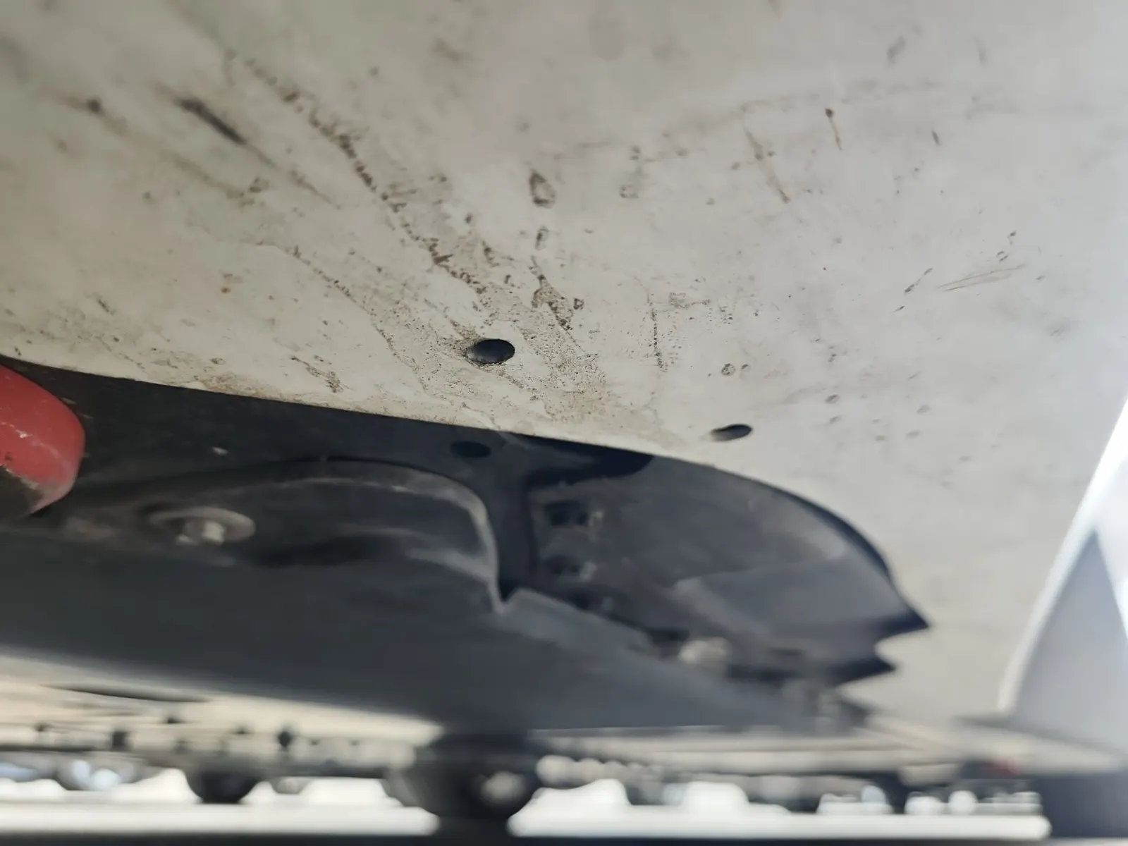 Undercarriage - Passenger Photo
