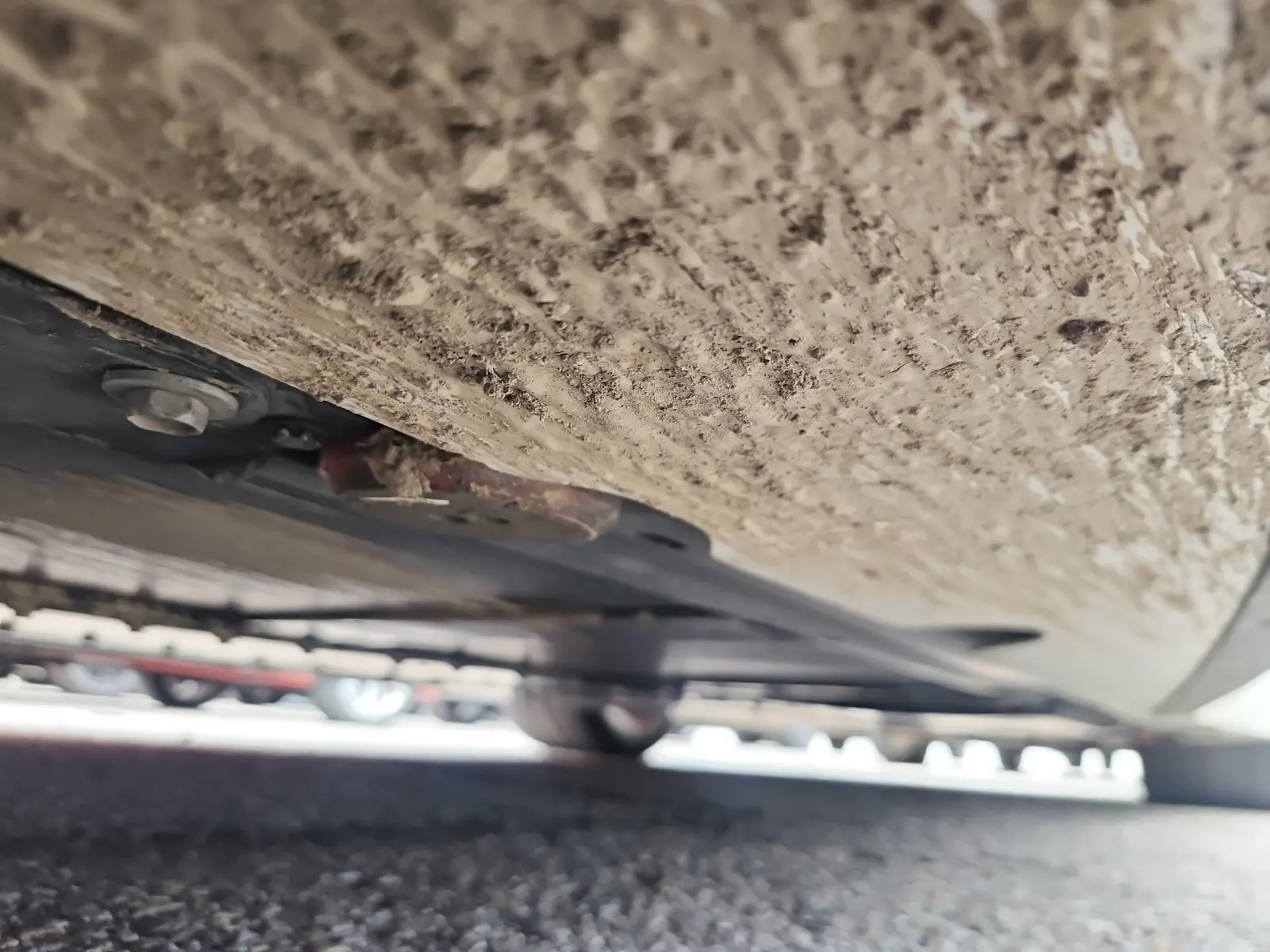 Undercarriage - Driver Photo