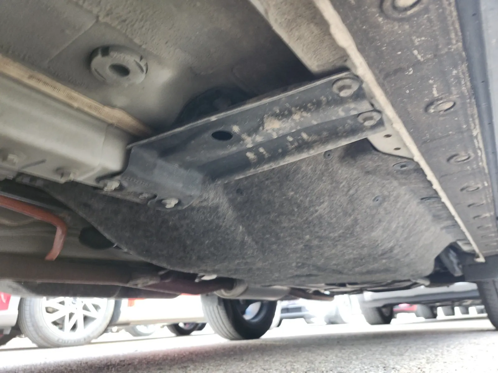 Undercarriage - Driver Photo