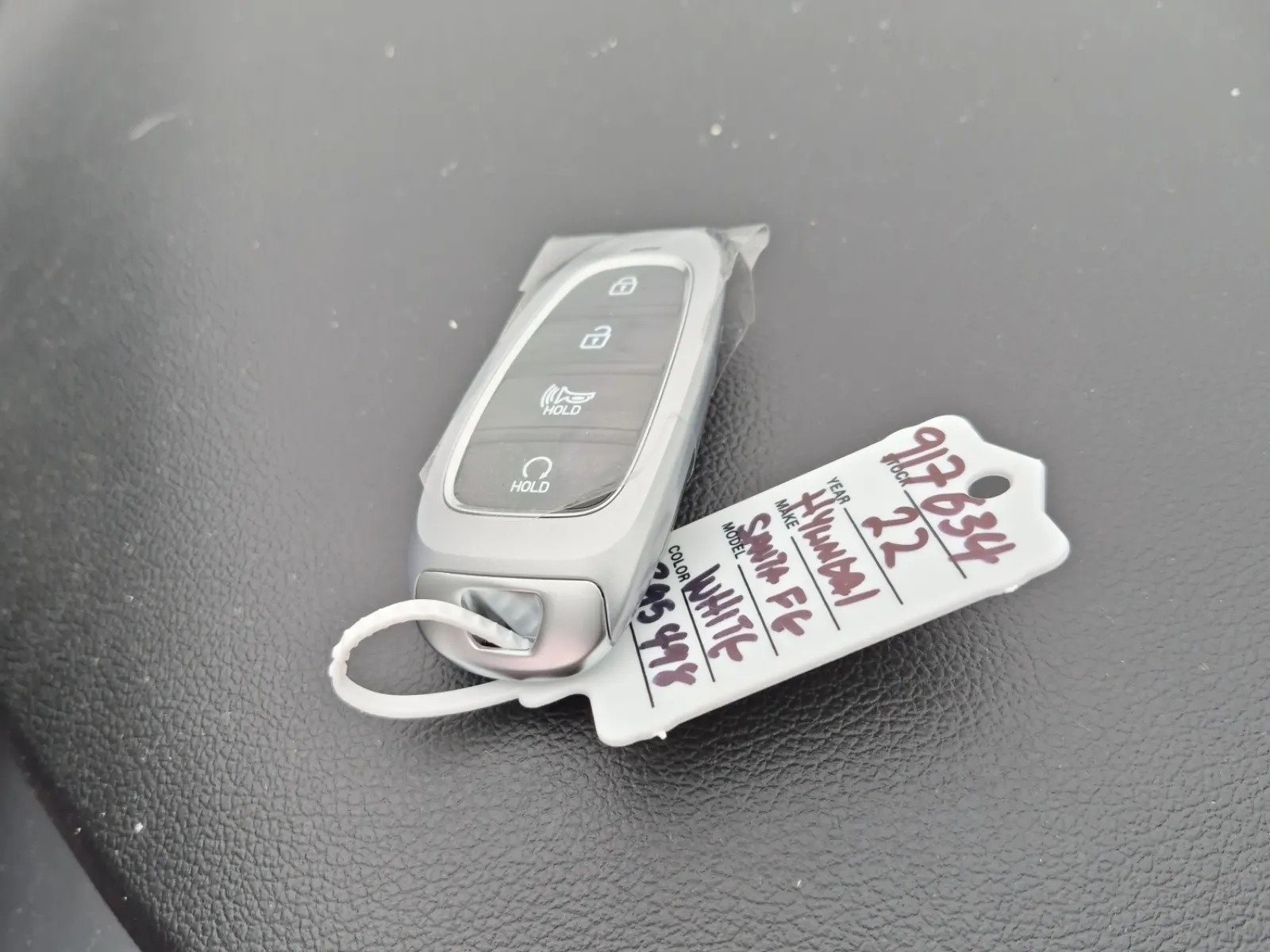 Keys/Fobs/Manual Photo