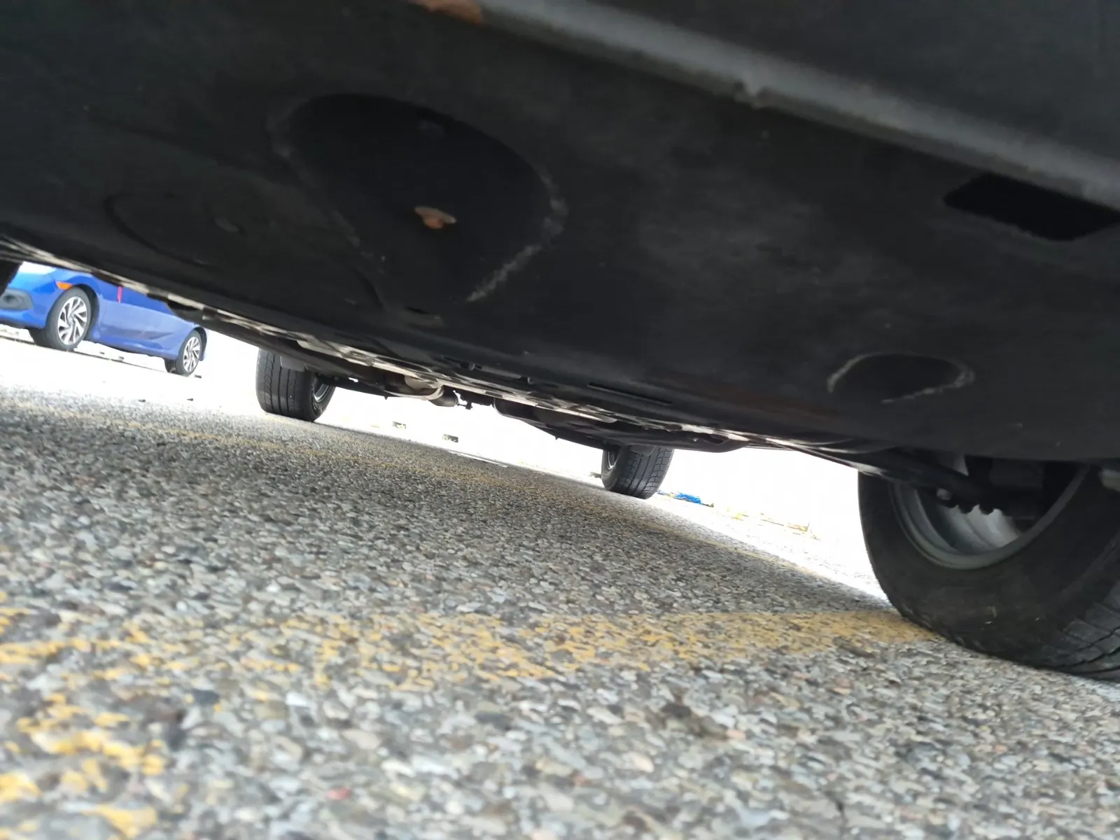 Undercarriage - Front Photo