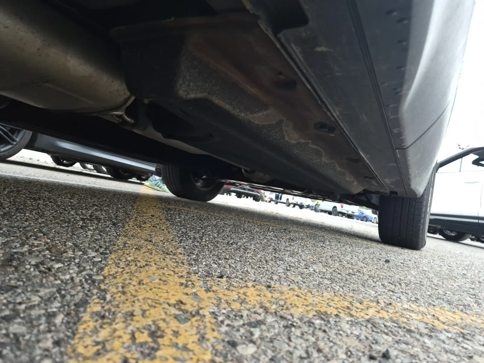 Undercarriage - Passenger Photo