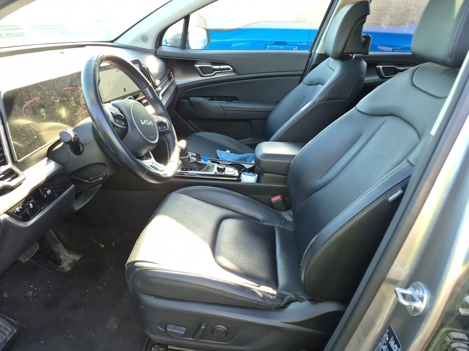 Front Interior Photo