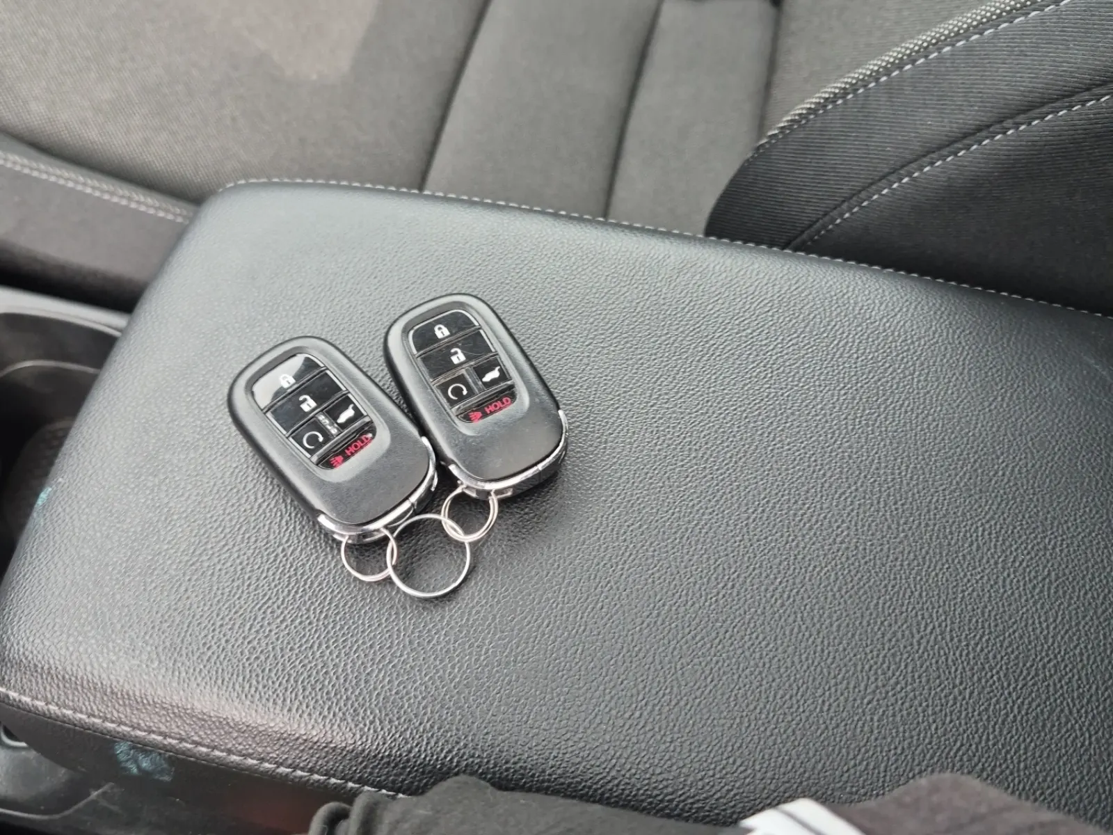Keys/Fobs/Manual Photo