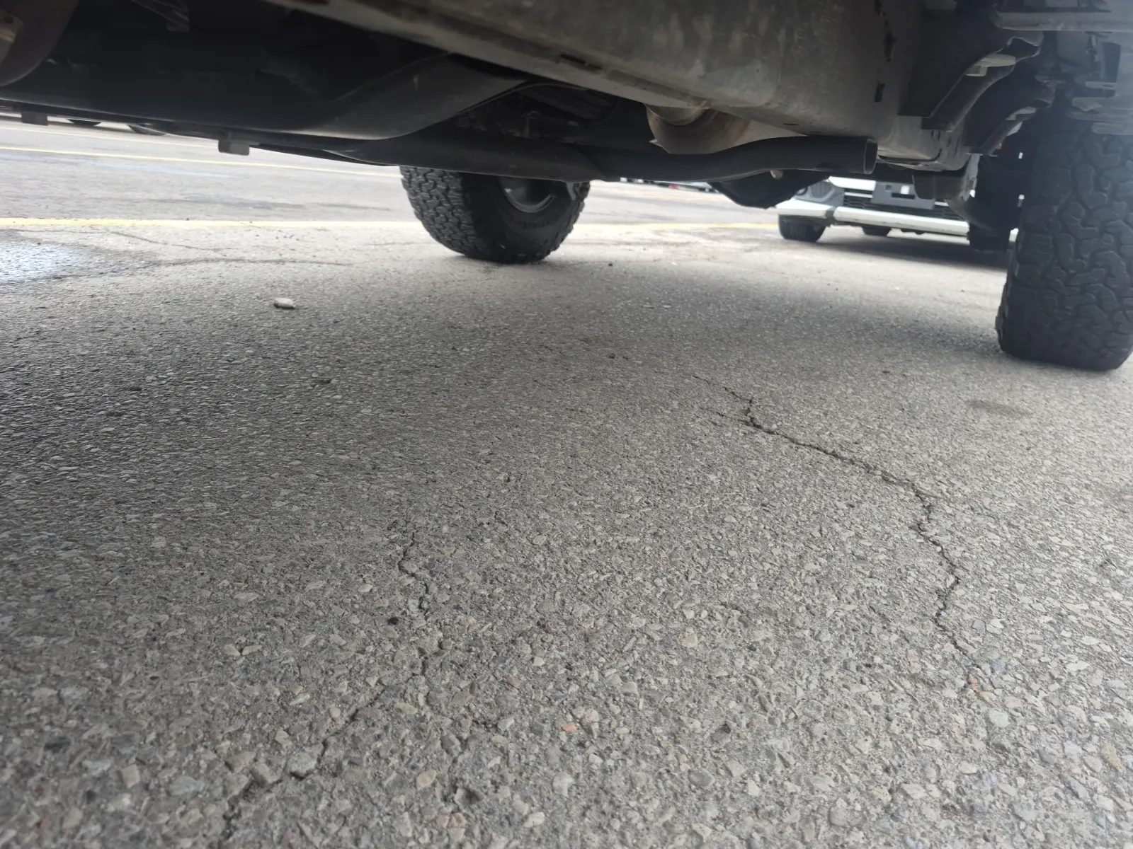Undercarriage - Driver Photo