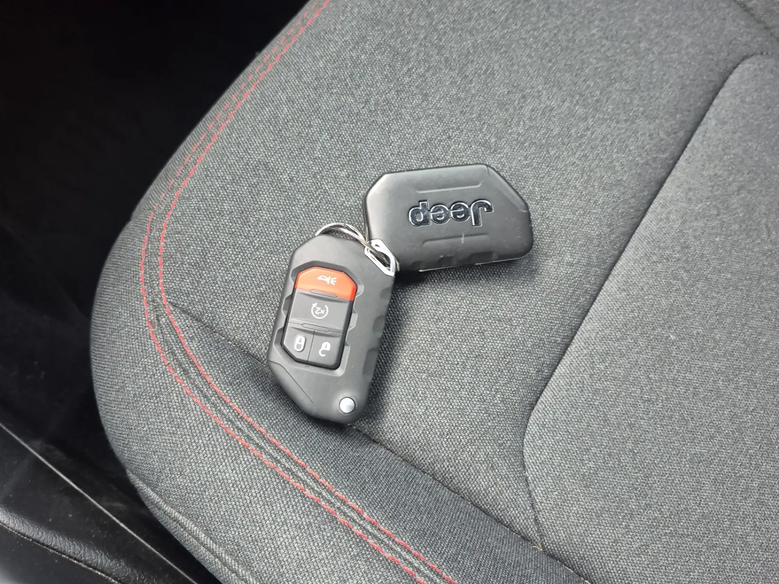 Keys/Fobs/Manual Photo