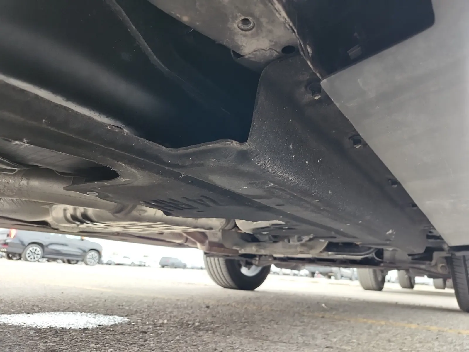 Undercarriage - Passenger Photo
