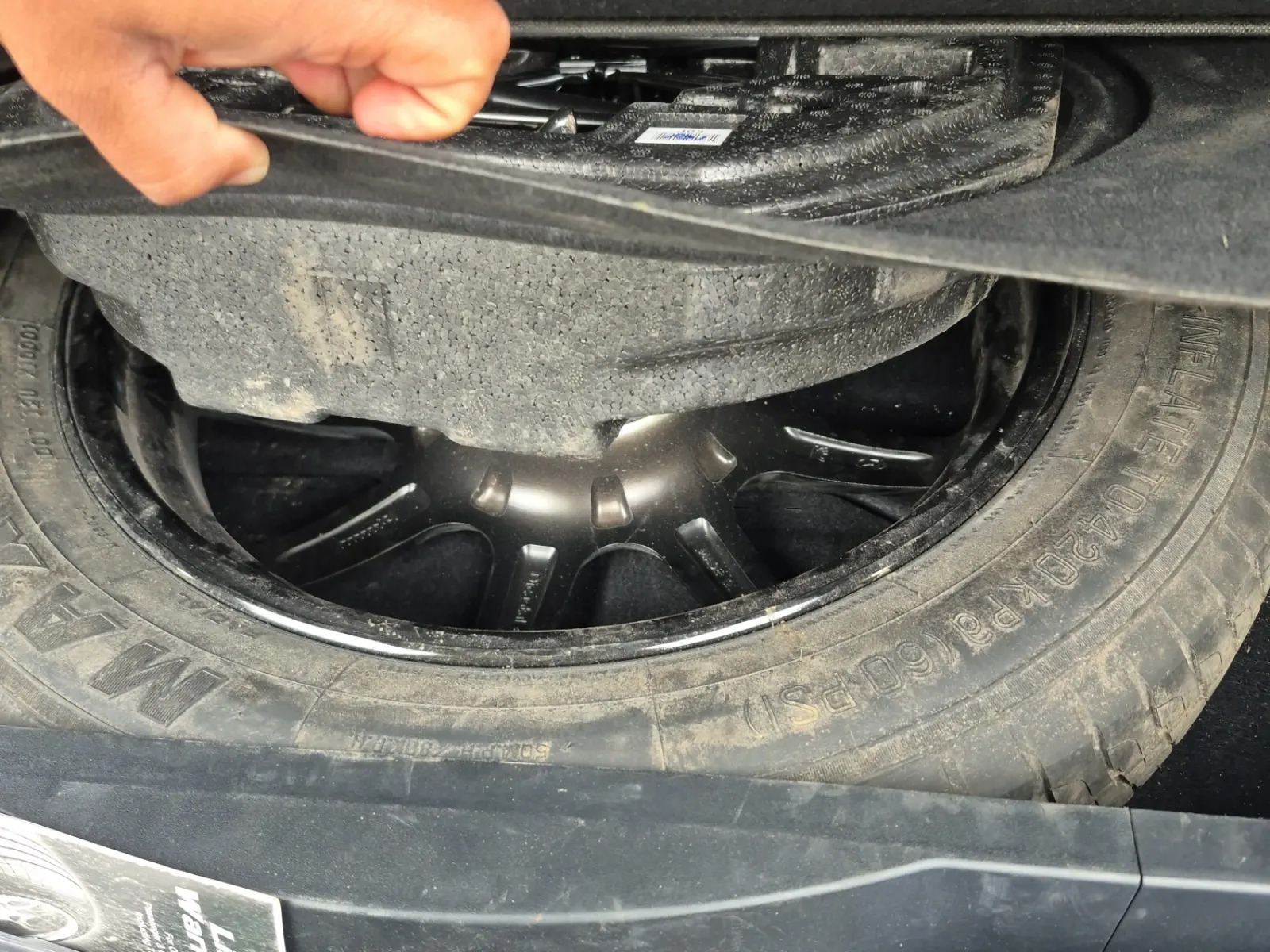 Spare Tire & Wheel Photo