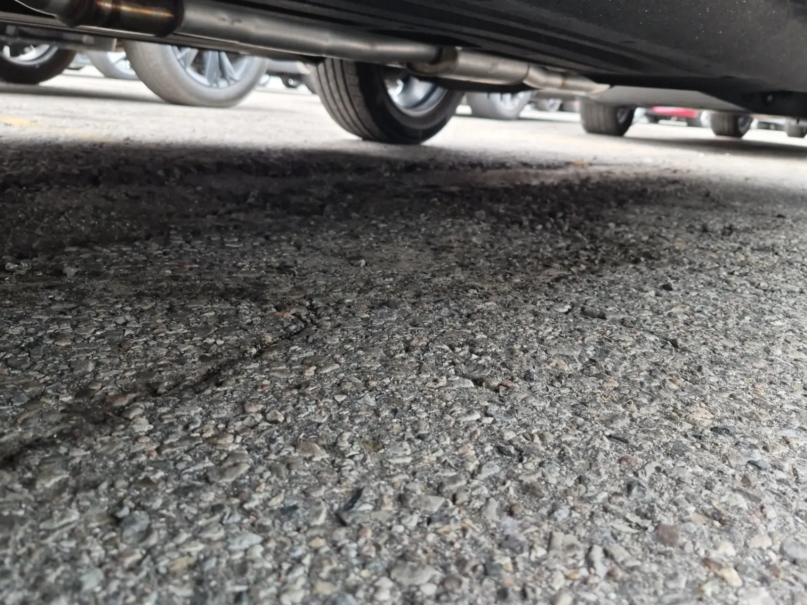 Undercarriage - Driver Photo
