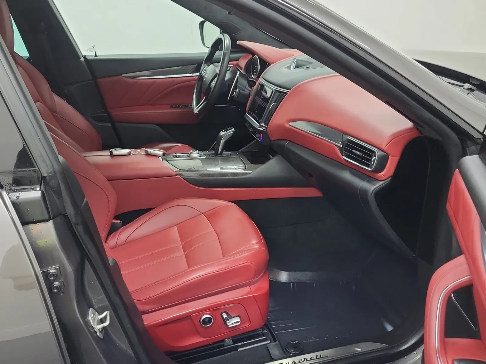 Right Side Interior Photo