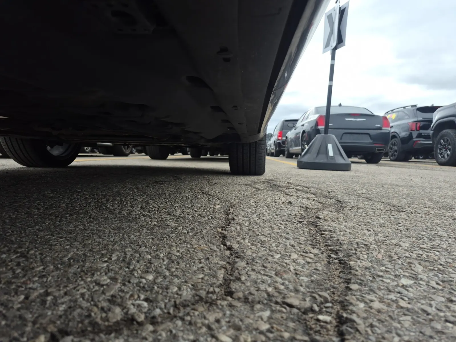 Undercarriage - Passenger Photo
