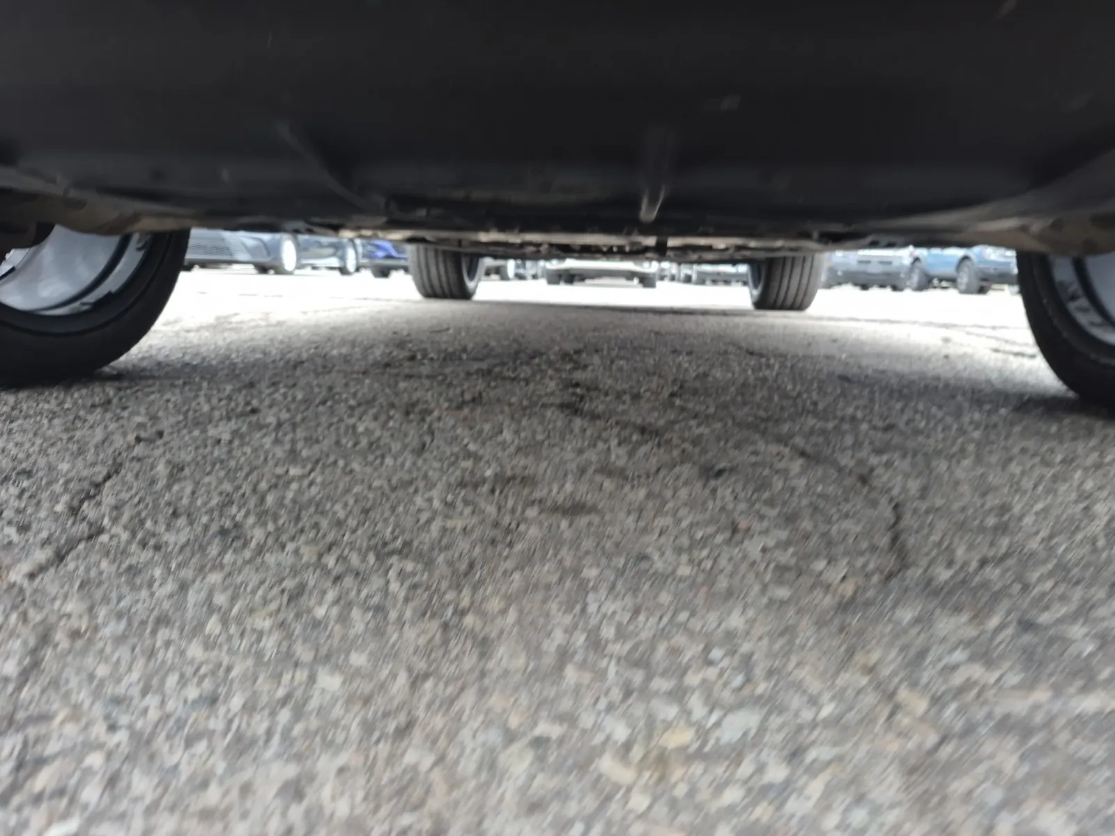 Undercarriage - Front Photo