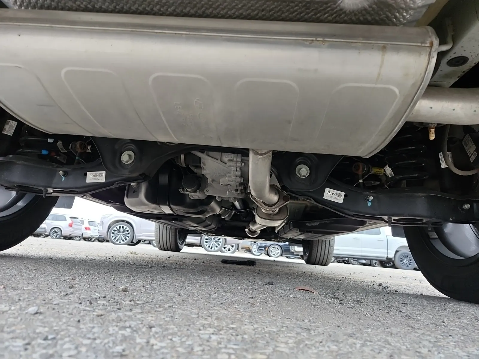 Undercarriage - Rear Photo
