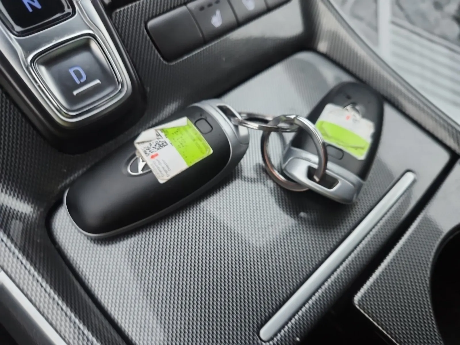 Keys/Fobs/Manual Photo