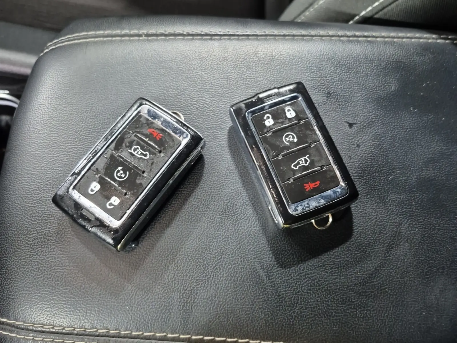 Keys/Fobs/Manual Photo