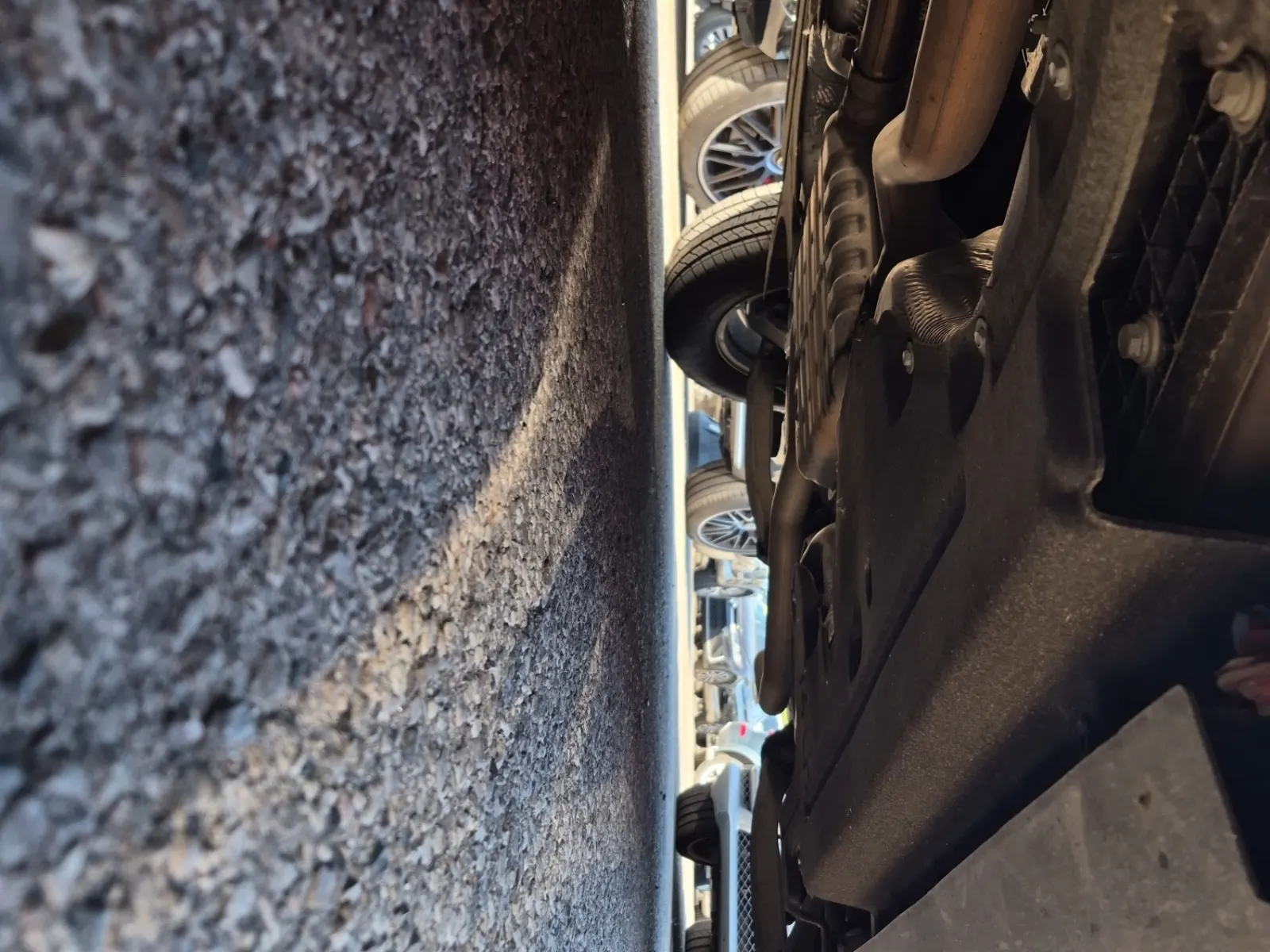 Undercarriage - Driver Photo