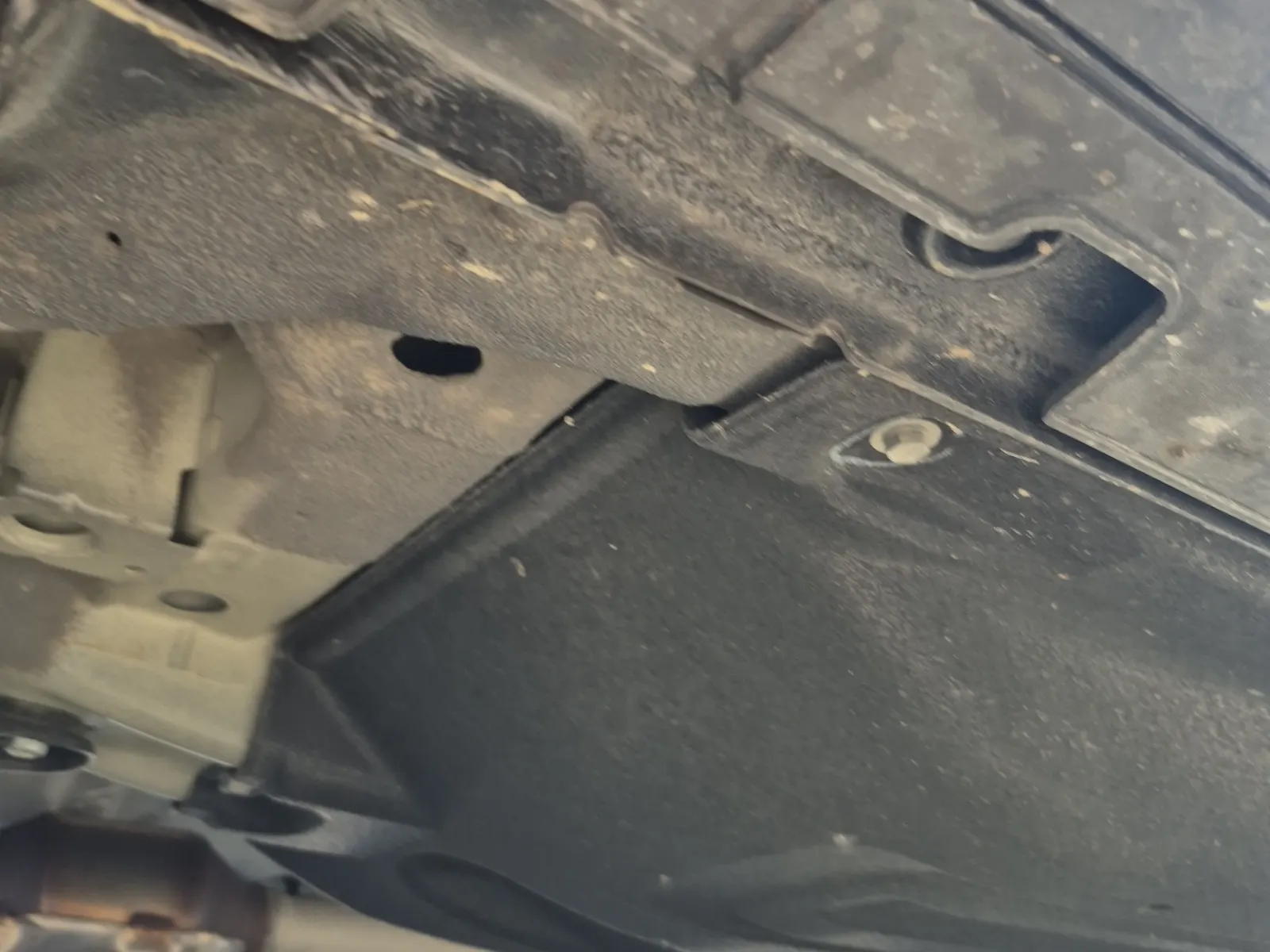 Undercarriage - Driver Photo