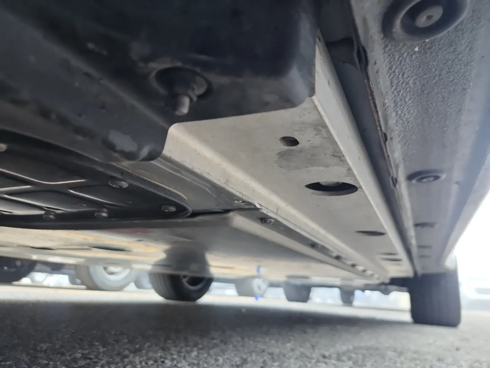 Undercarriage - Driver Photo