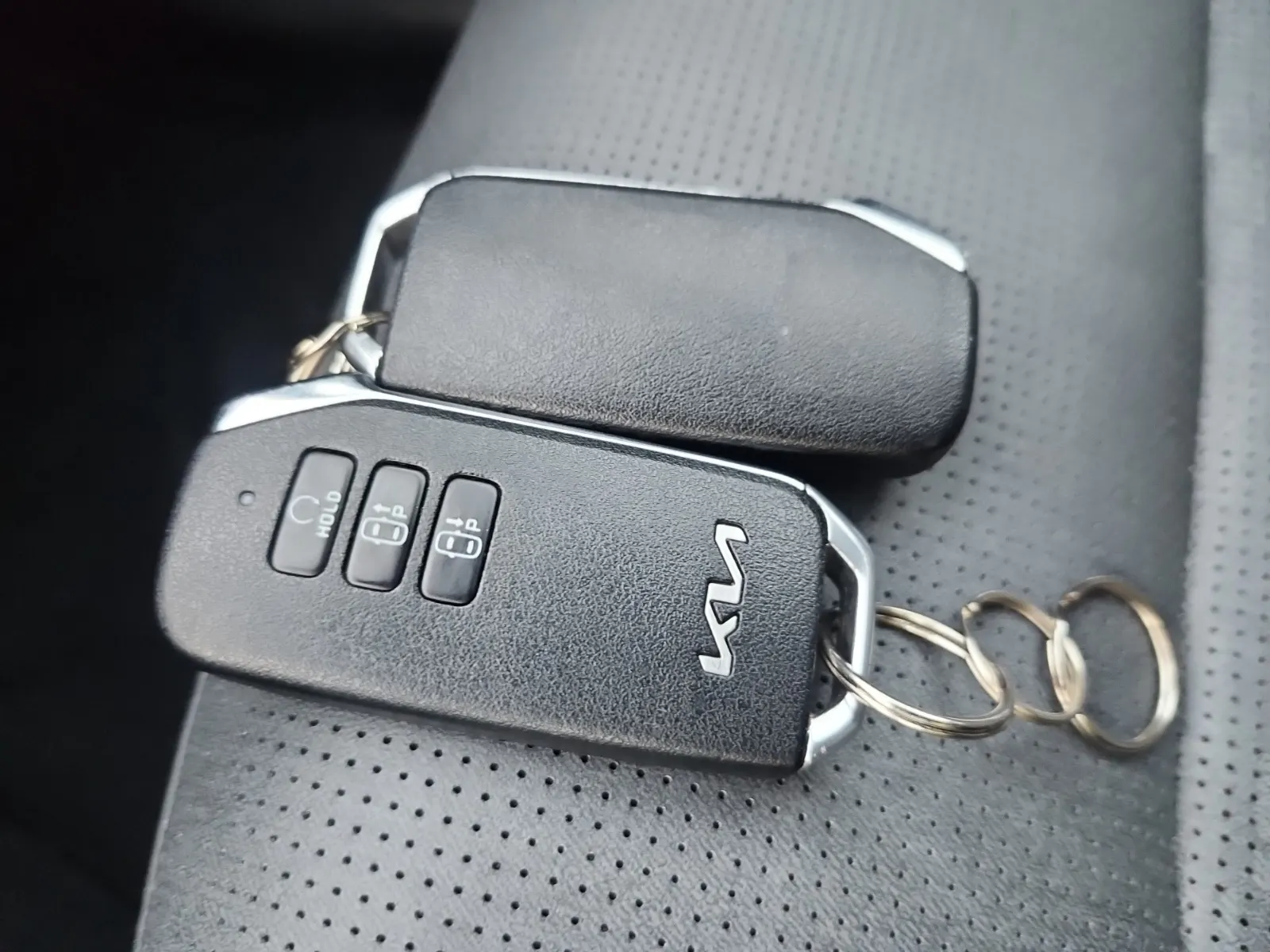 Keys/Fobs/Manual Photo